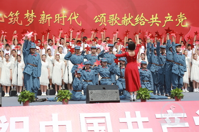 展師生風(fēng)采 抒愛(ài)國(guó)情懷——高新一中初中校區(qū)校園藝術(shù)節(jié)暨文化藝術(shù)交流活動(dòng)圓滿舉辦