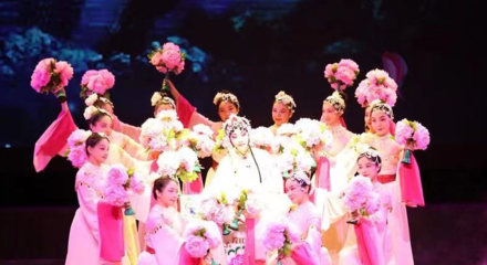 郴州市隆重舉辦“昆曲申遺20周年”紀(jì)念演出 傳承國(guó)粹藝術(shù) 促進(jìn)文化交流